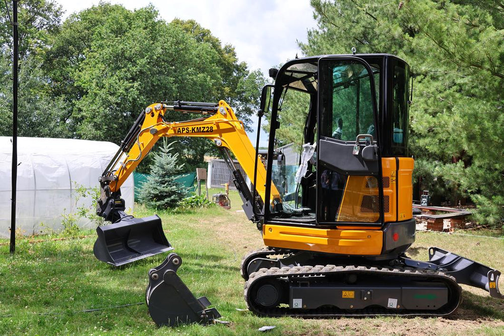 Mini Pelle APS KMZ 28 avec Bras de Torsion – Occasion