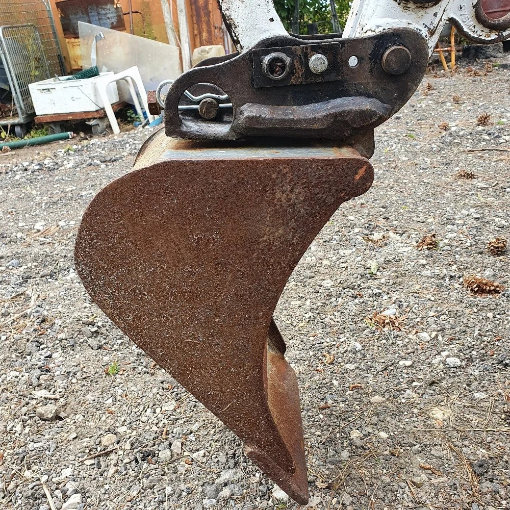 BOBCAT 322G – Mini-Pelle 1,6T sur Chenilles avec 3 Godets Occasion