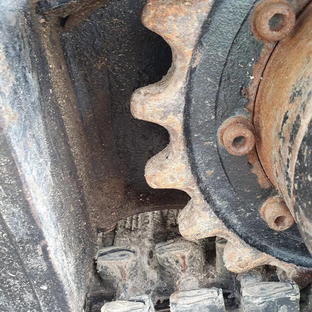 BOBCAT 322G – Mini-Pelle 1,6T sur Chenilles avec 3 Godets Occasion