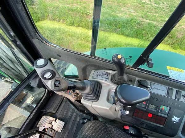 Bobcat E55, (2012), 2881 heures, 5.7T + 3 Godets – occasion