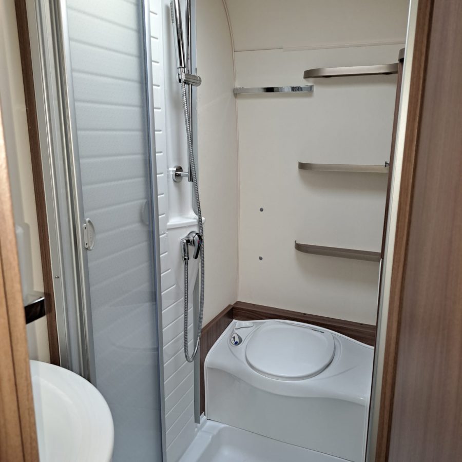 Caravane Bürstner Averso Top 2016 simple essieu 2 places occasion