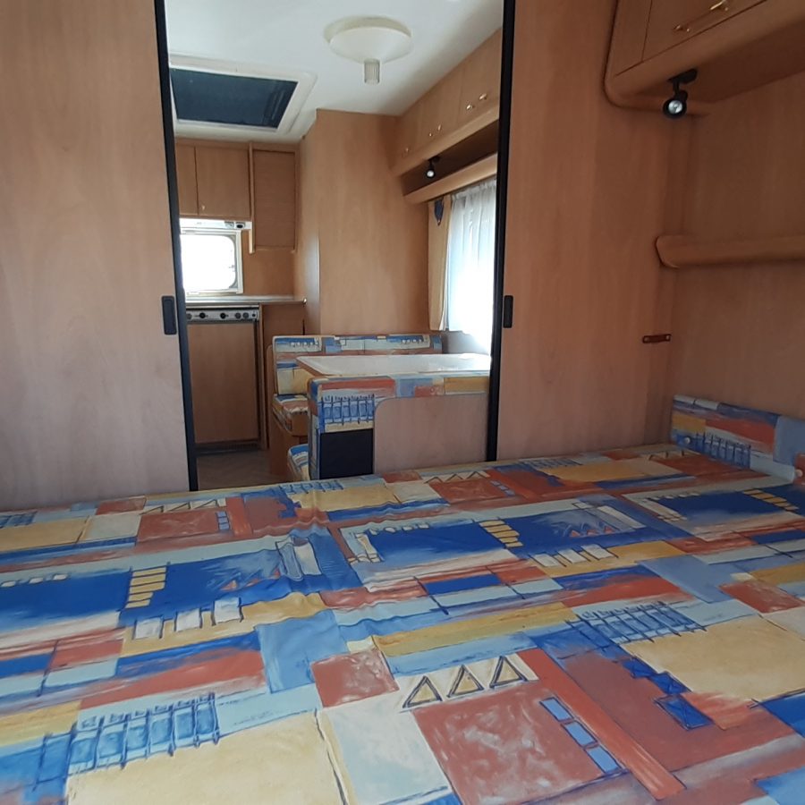 Caravane Bürstner Ventana 400TS Avantgarde 2000 – 2 couchages – Simple essieu – 6.13m – occasion