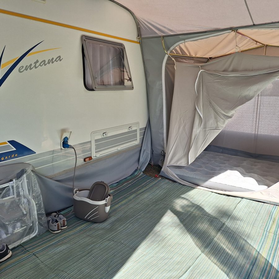 Caravane Bürstner Ventana 400TS Avantgarde 2000 – 2 couchages – Simple essieu – 6.13m – occasion