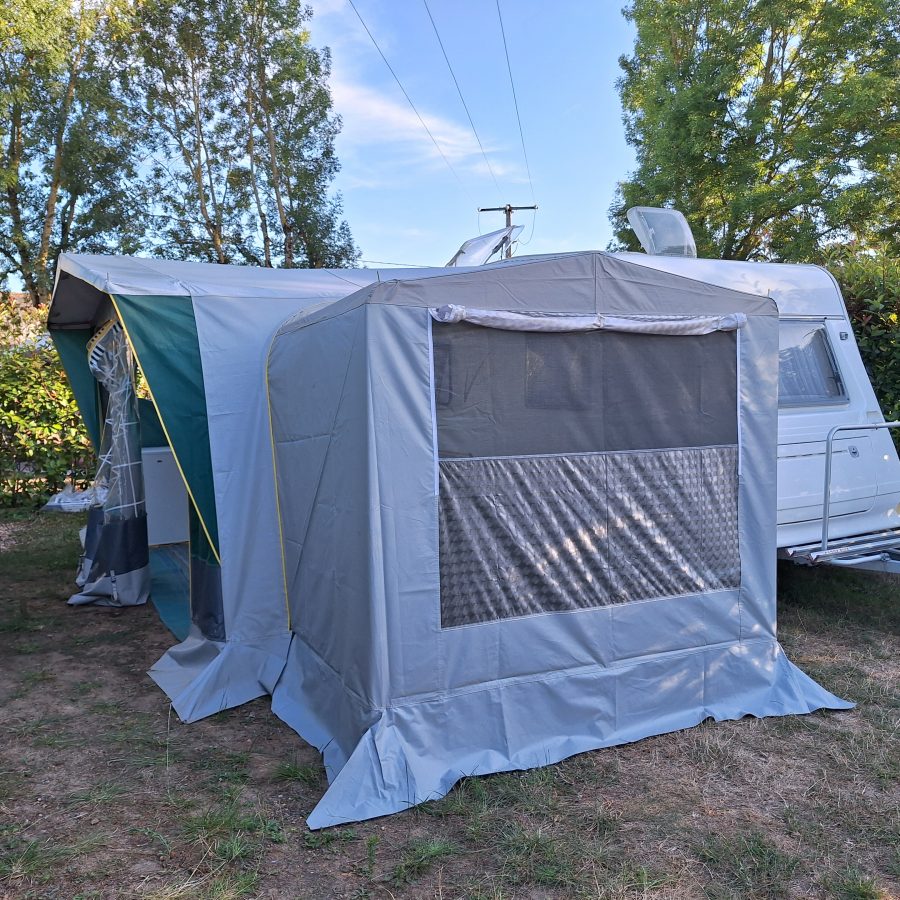 Caravane Bürstner Ventana 400TS Avantgarde 2000 – 2 couchages – Simple essieu – 6.13m – occasion