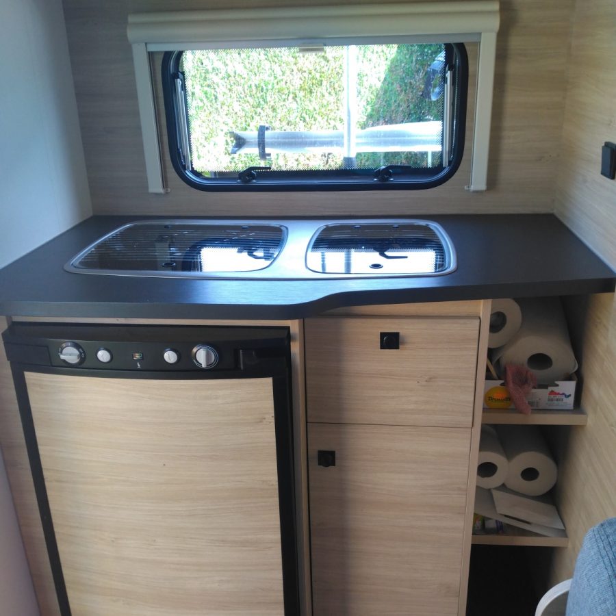 Caravane Caravelair 2022 – 4 couchages – Simple essieu – 5.9m occasion