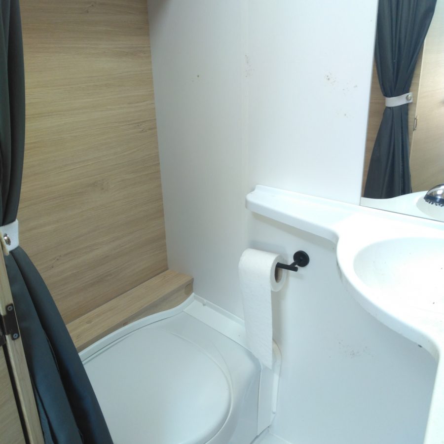 Caravane Caravelair 2022 – 4 couchages – Simple essieu – 5.9m occasion