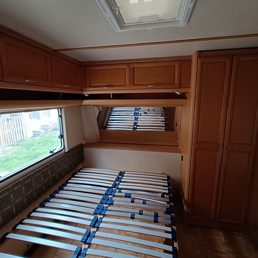 Caravane Fendt Platin 2002 8,5m double essieux 4 places avec climatisation occasion