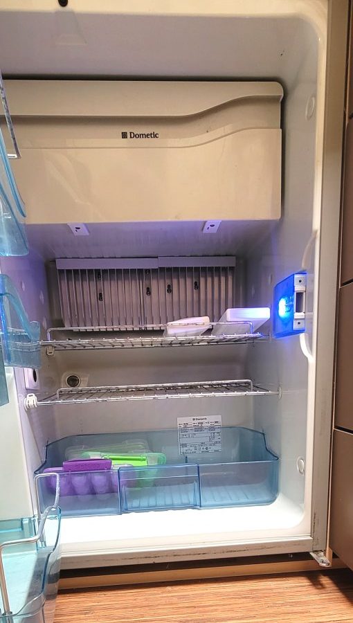 Caravane Hobby 2010 3 places simple essieu avec auvent et déplace-caravane occasion