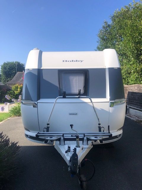 Caravane Hobby 540 UFF 2019 – 4 couchages – Simple essieu – 7.46m occasion