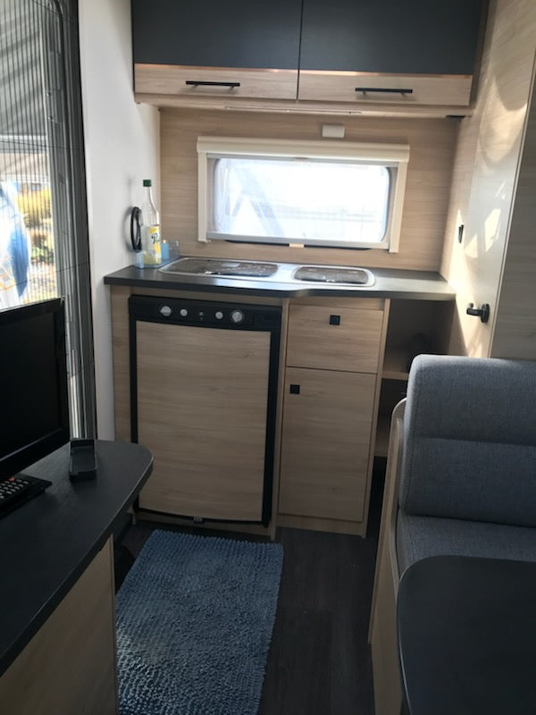 Caravane Sterckeman 420 CP Evolution Comfort 2022 – 2 couchages – Simple essieu – occasion