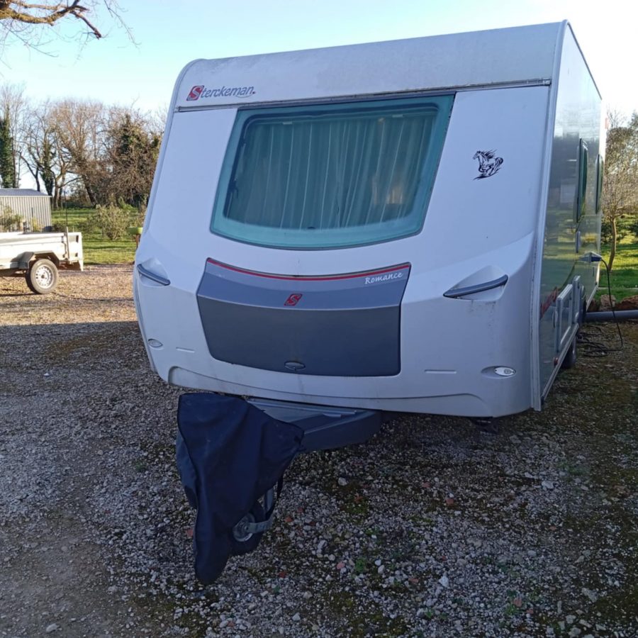 Caravane Sterckeman Romance 520CP 2010 – 4 couchages – Climatisation, douche, moover, auvent, bon état occasion