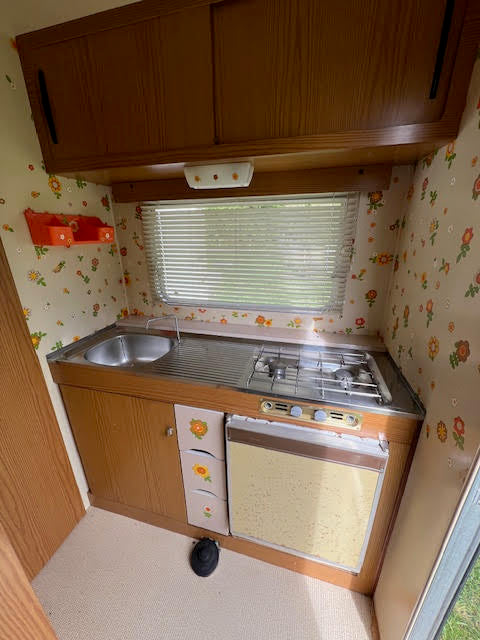 Caravane Trigano Odyssée Vintage 1975 – 4/5 couchages – Bon état – Chauffage gaz, coccasion