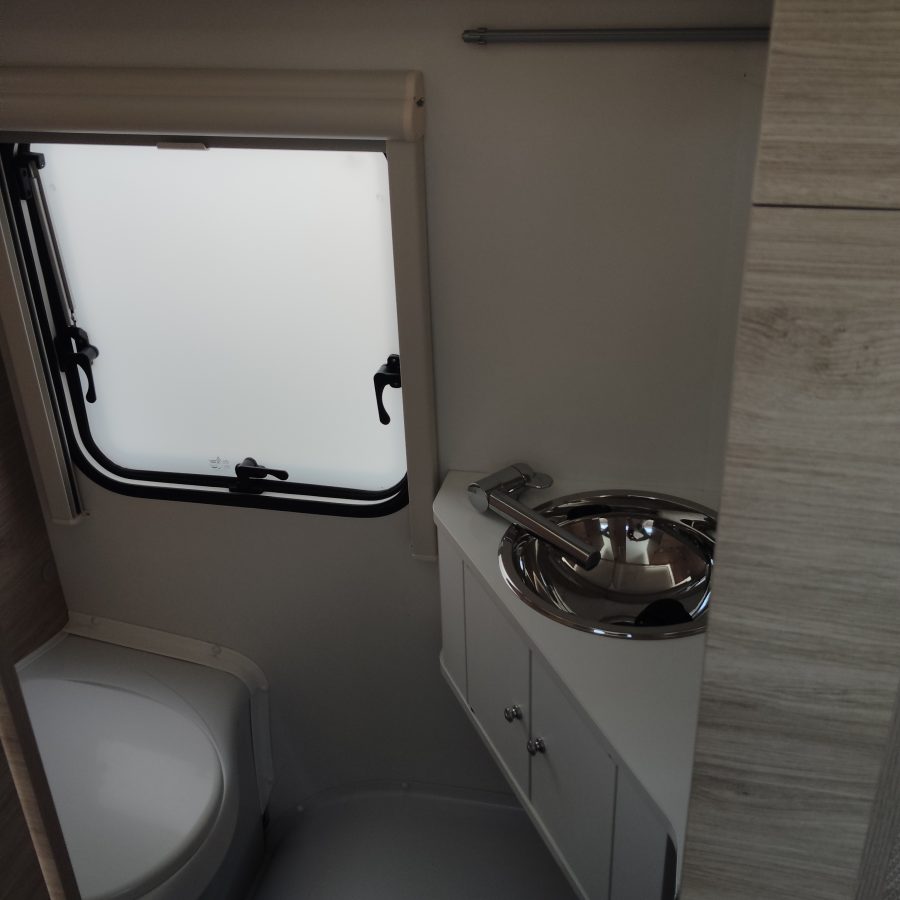 Caravane Trigano Silver Trend 442 2023 – Surbaissée – 3 couchages – Simple essieu -occasion