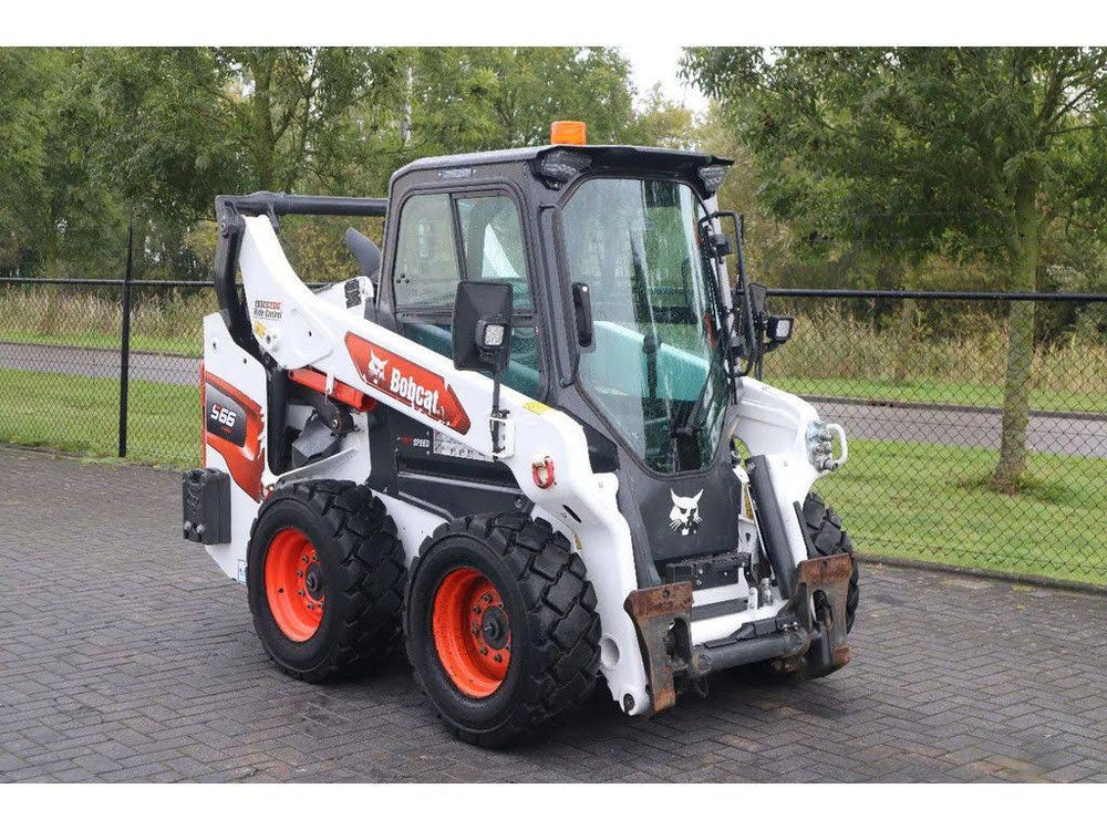Chargeuse compacte Bobcat S66 High Flow 2022
