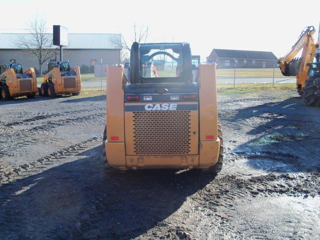 Chargeuse compacte Case SR200 – 2011