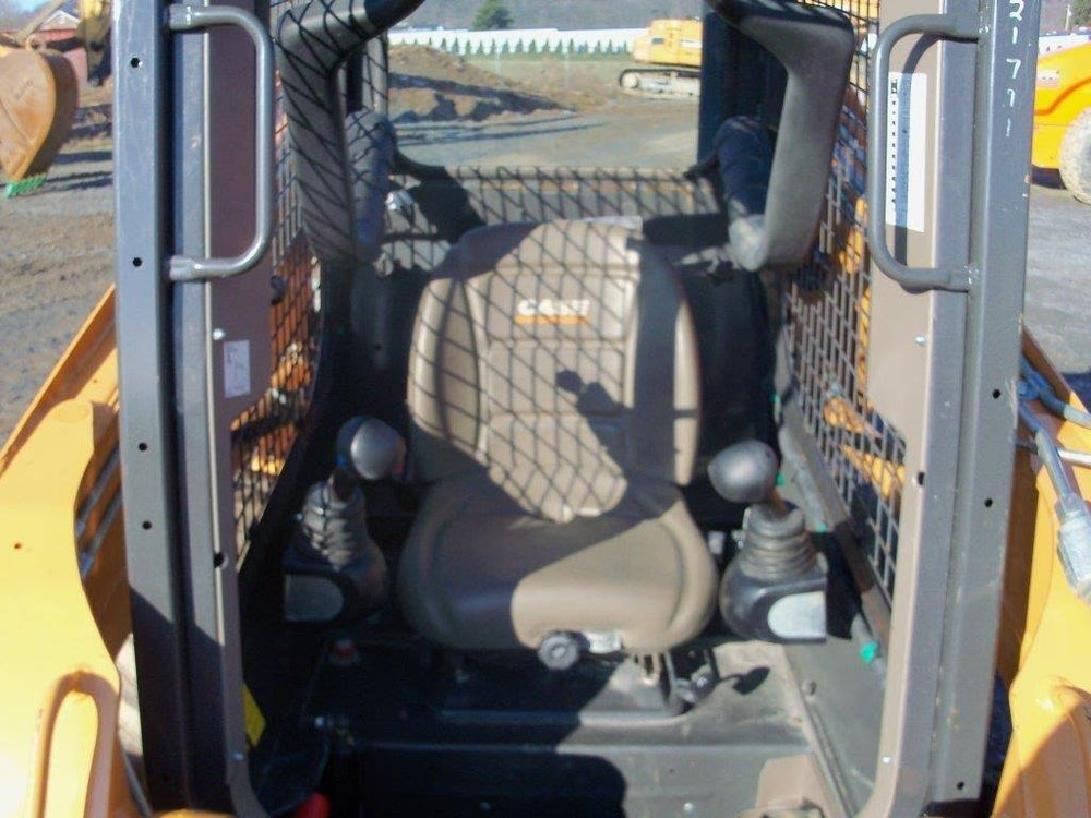 Chargeuse compacte Case SR200 – 2011