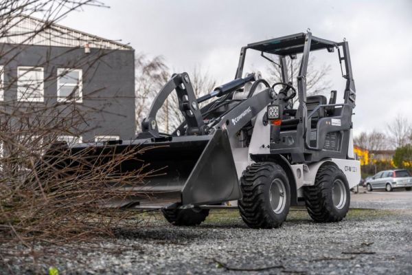 Chargeuse sur pneus CT-W12I – 1200 kg, direction articulée, godet & attache rapide neuve