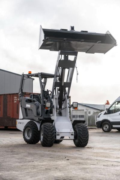 Chargeuse sur pneus CT-W12I – 1200 kg, direction articulée, godet & attache rapide neuve
