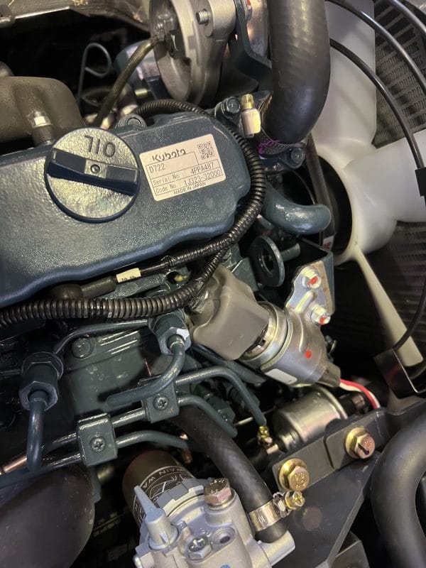 Excavatrice 1200 kg Moteur Kubota 3 Cylindres avec Chenilles Rétractables 74 cm neuve