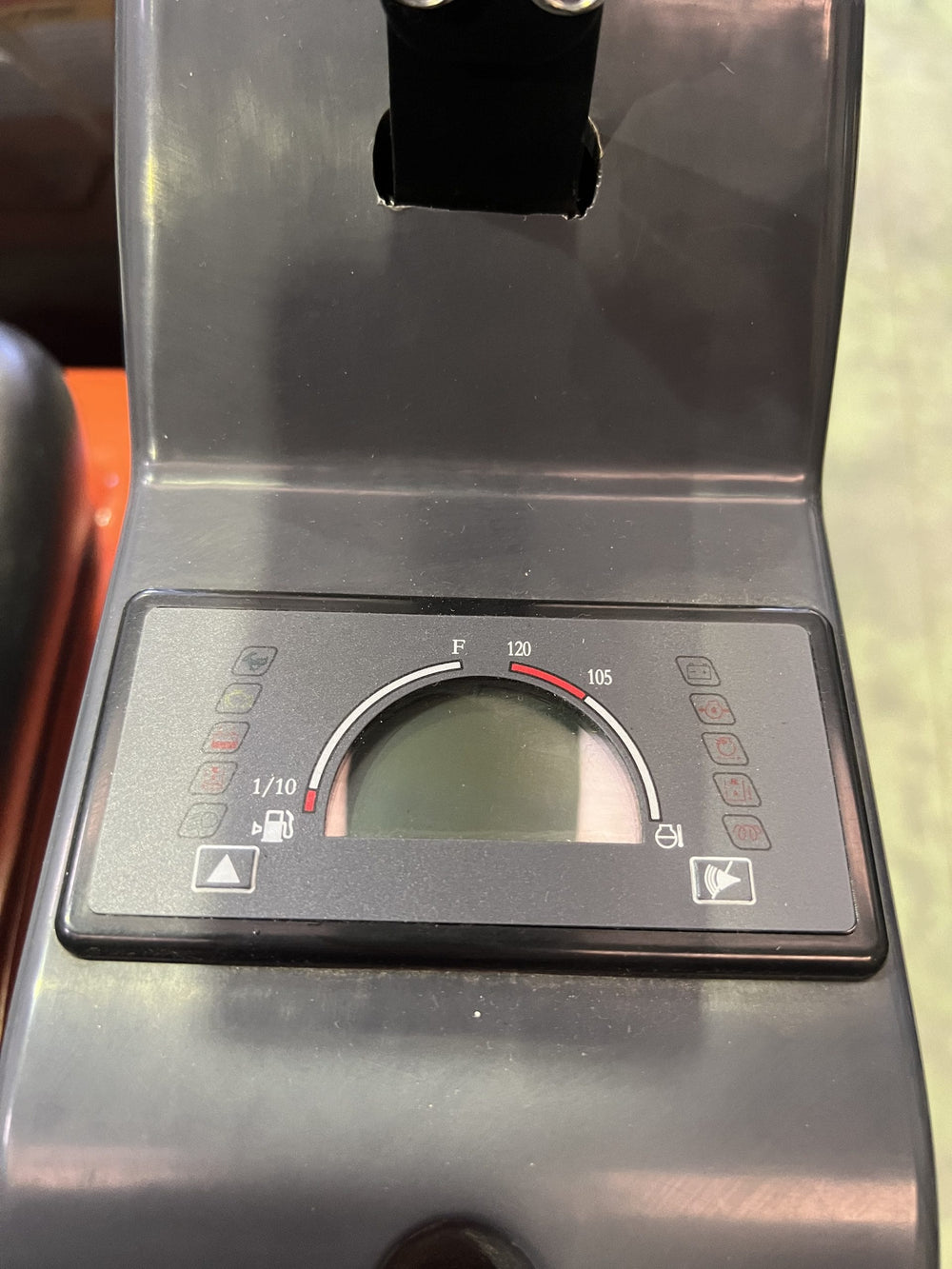 Excavatrice 1200 kg Moteur Kubota 3 Cylindres avec Chenilles Rétractables 74 cm neuve