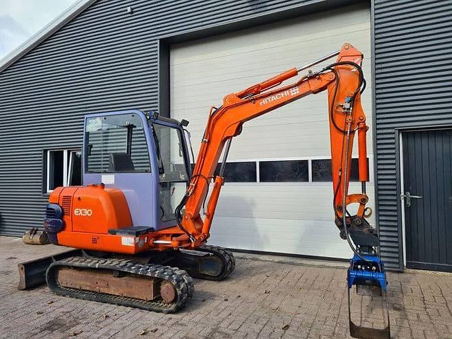 Hitachi EX30, (2006), 4568 heures, 2.97T – occasion
