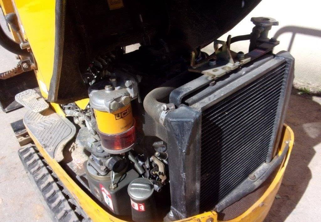 JCB 8008, (2017), 2104 heures, 900Kg – occasion