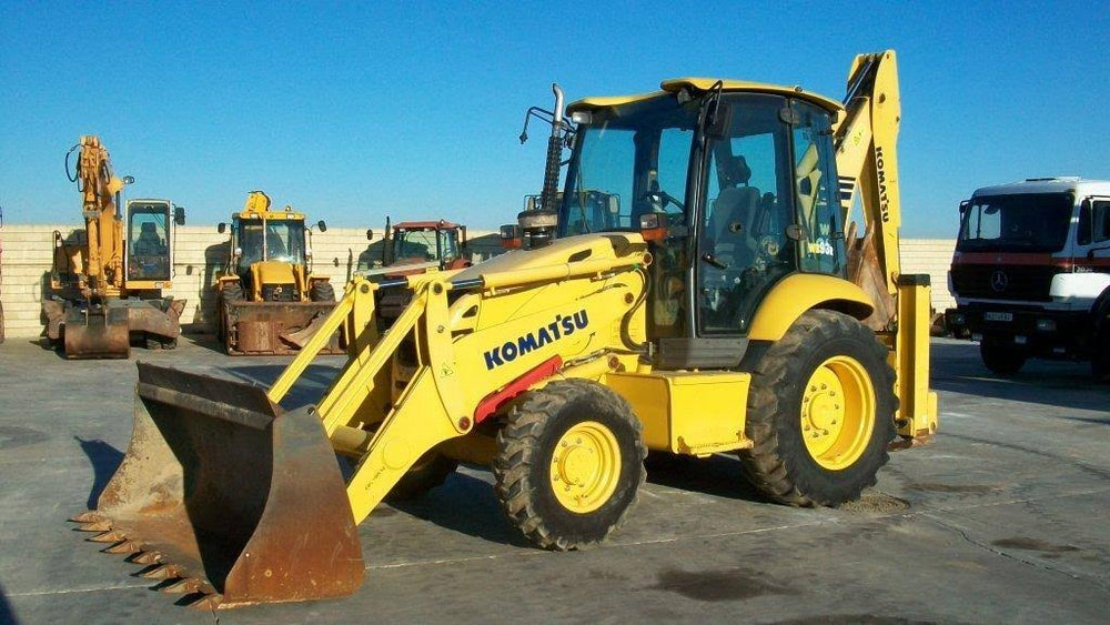 Komatsu WB93R-5E0 (2006) – Tractopelle 8 t, moteur 74 kW