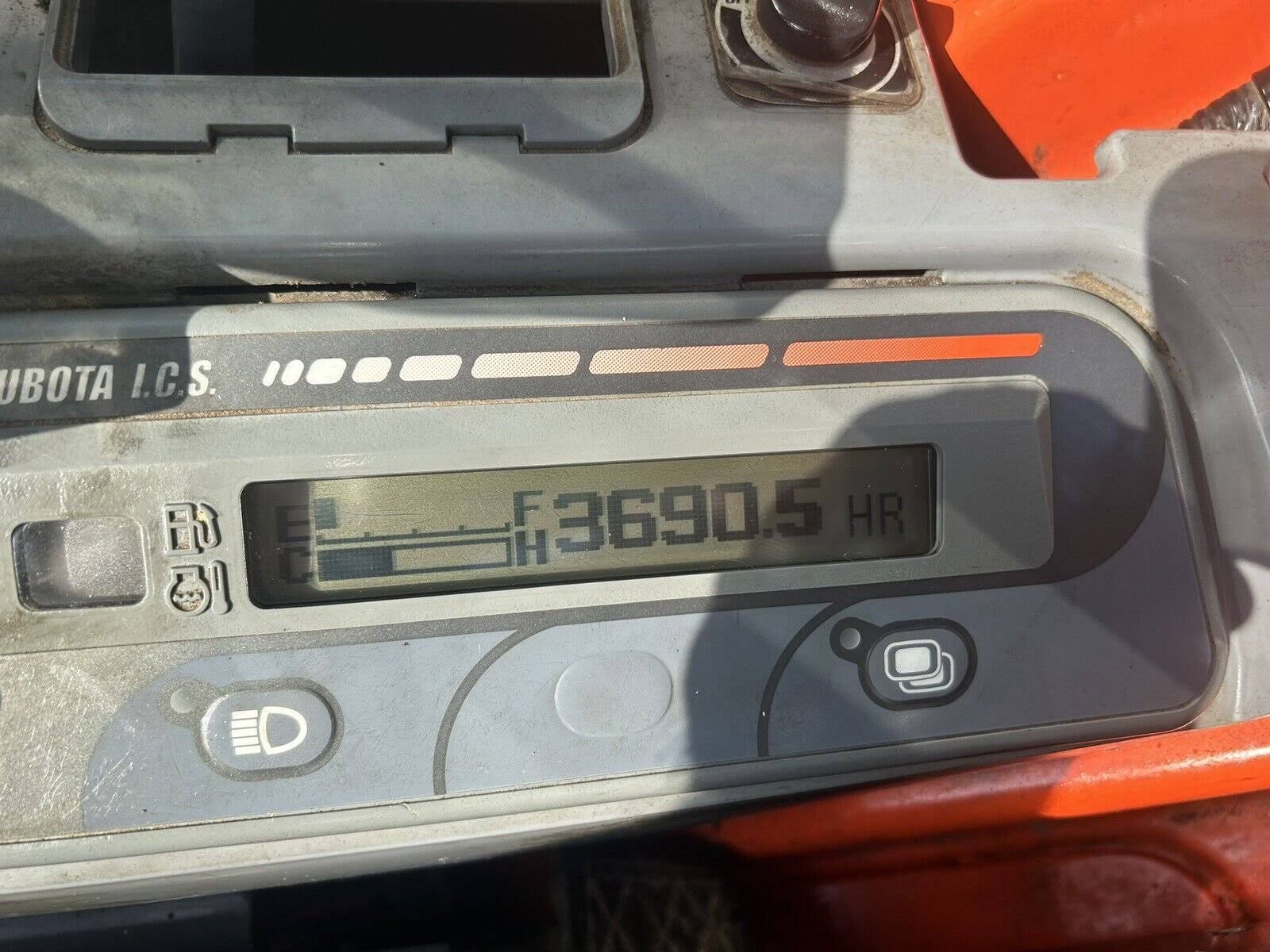 Kubota U25-3, (2008), 3600 heures, 2.6T + BRH + 3 Godets – occasion