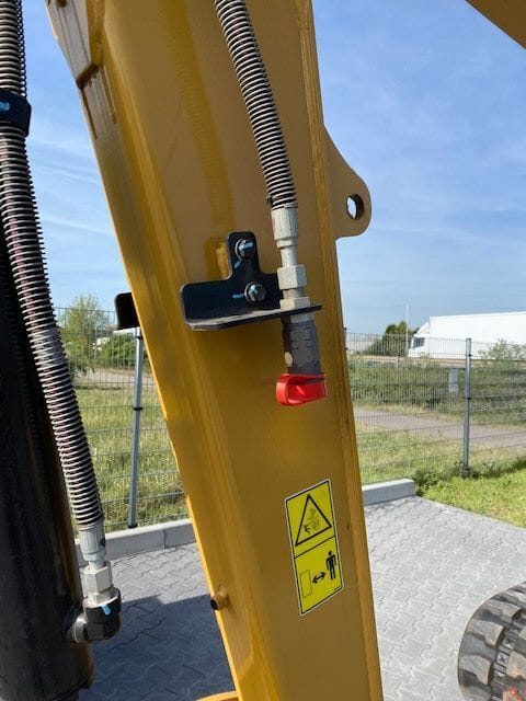 Mini-pelle CATERPILLAR 305E 5300 kg moteur C2.4 Turbo 54 CV Stage V cabine climatisée neuve