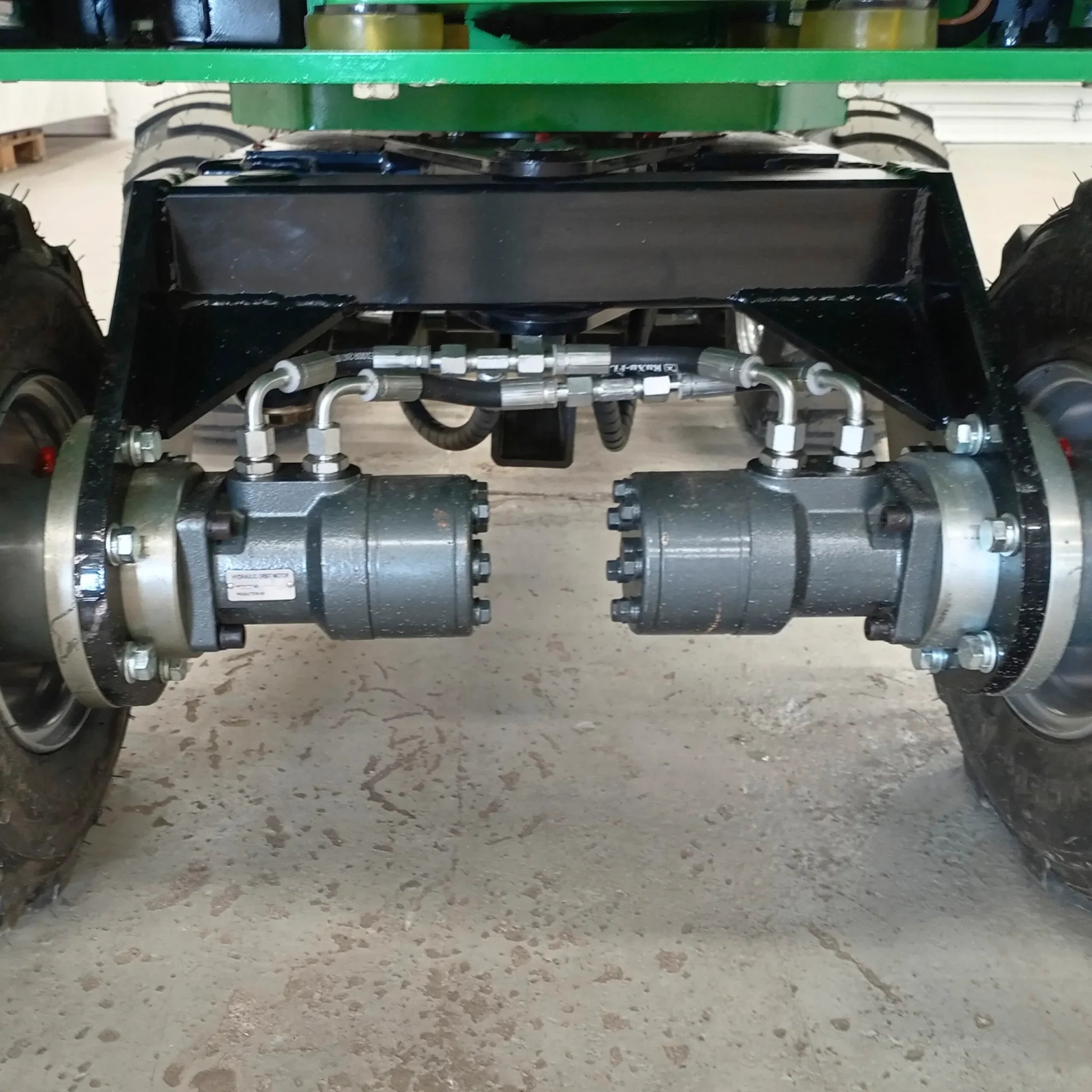 Mini-pelle sur roues Caivu HFT7 3500-4000 kg moteur diesel 40-50 CV profondeur creusement 3 m neuve