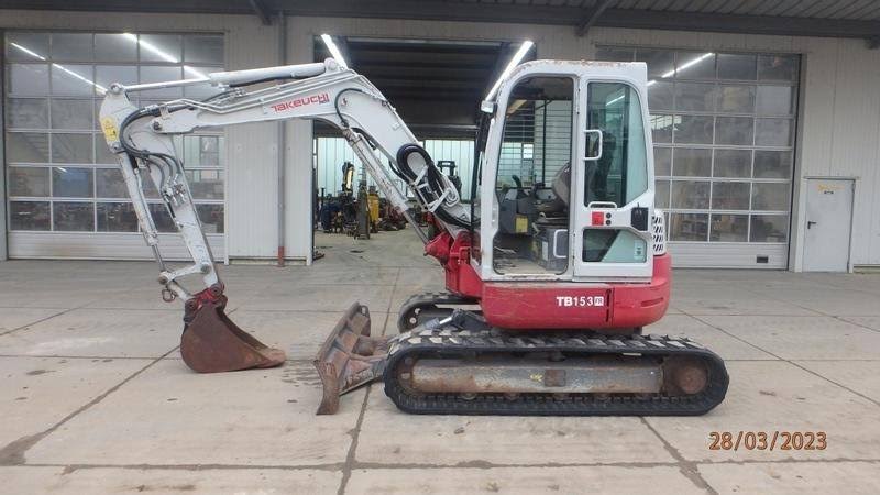 Takeuchi 153 FR, (2008), 5225 heures, 5.6T – occasion