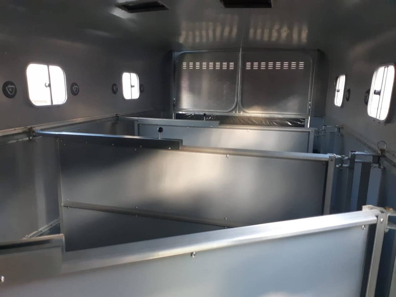 Van Cheval Ifor Williams Hb 610, 4/5 Places